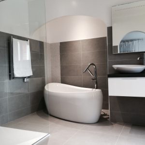 salle de bain balma sanitaire carrelage rénovation baignoire ilot