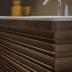 meuble original décoration architecte toulouse bois massif noyer frêne corian salle de bain douche LMCS carrelage archi