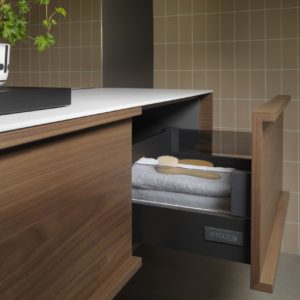 meuble italien haut de gamme sur mesure toulouse salle de bain balma architecte douche sanitaire carrelage bois massif laque mat