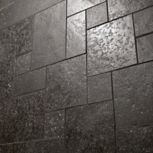 Ibla Nera mix carrelage sol mur sanitaire salle de bain toulouse decoration architecte douche pierre beton marbre piemme