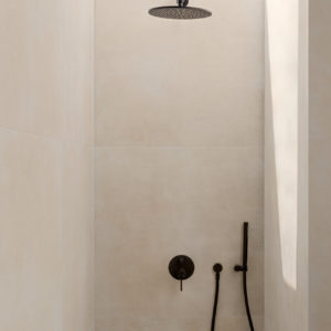 Slow carrelage tendance terre cuite retro artisanal architecte design toulouse balma sanitaire douche ciment