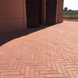 CONSOLARE MATTONE COTTO 6X25 decoration pierre italie pietra terre cuite balma toulouse architecte